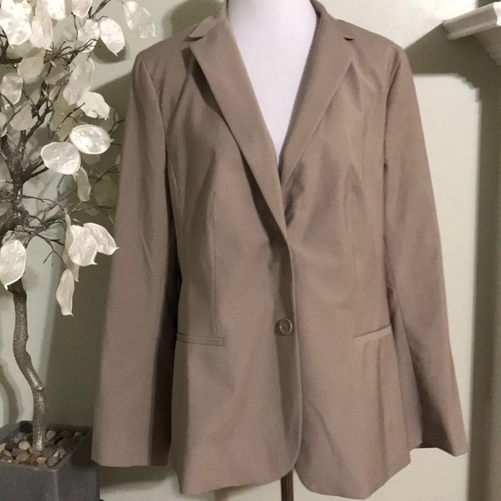 Talbots classic blazer, sz 18, Nwot.